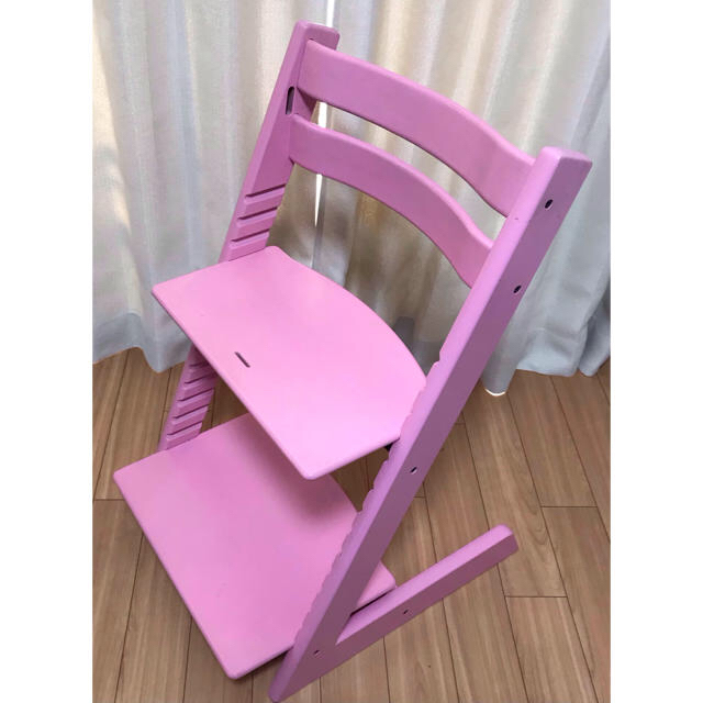 Stokke(ストッケ)のストッケ トリップトラップ ピンク キッズ/ベビー/マタニティの寝具/家具(その他)の商品写真