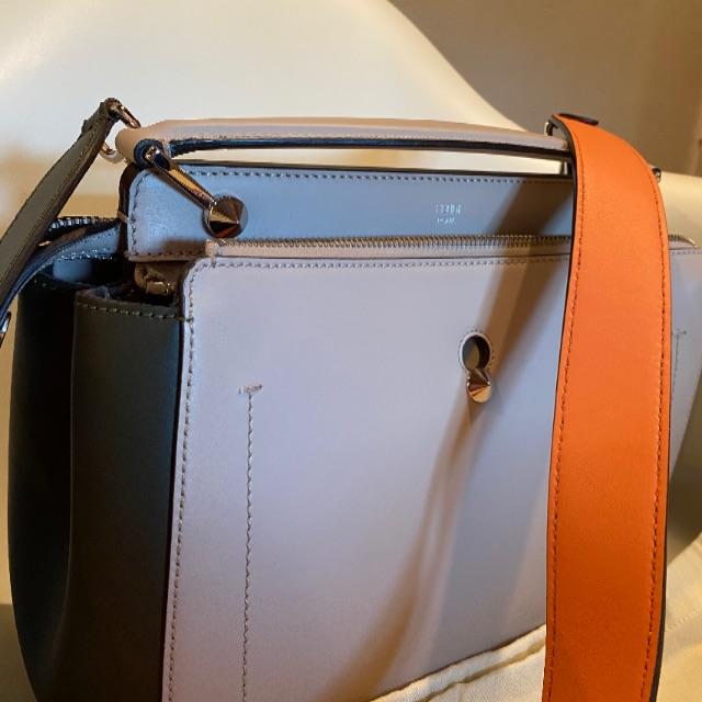 FENDI ドットコムの通販 by mynameishime's shop|フェンディならラクマ - FENDI♡送料込 DOTCOM 安い正規品