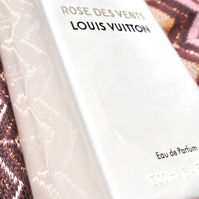 LOUIS VUITTON(ルイヴィトン)の VUITTON フレグランス ローズデヴァン オードゥパルファン 100ml  コスメ/美容の香水(香水(女性用))の商品写真