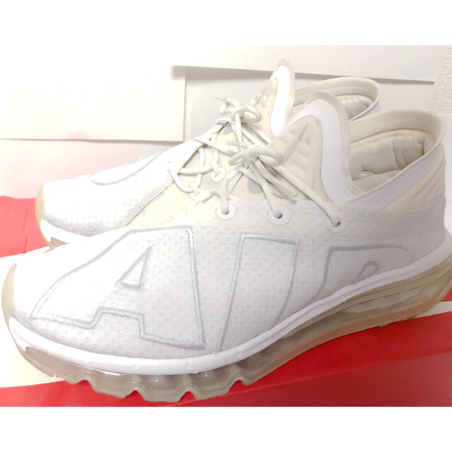 NIKE(ナイキ)のNIKE AIR MAX FLAIR TRIPLE WHITE 26.5cm メンズの靴/シューズ(スニーカー)の商品写真