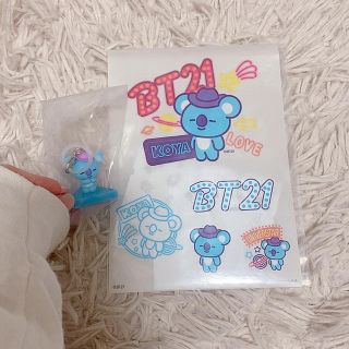 BT21 BTS ステッカー　チャーム　キーホルダー(アイドルグッズ)