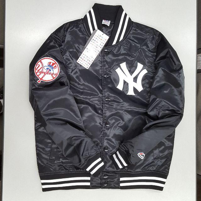 Majestic(マジェスティック)のMajestic；ニューヨークヤンキースサテンジャケット；XLサイズ メンズのジャケット/アウター(スタジャン)の商品写真