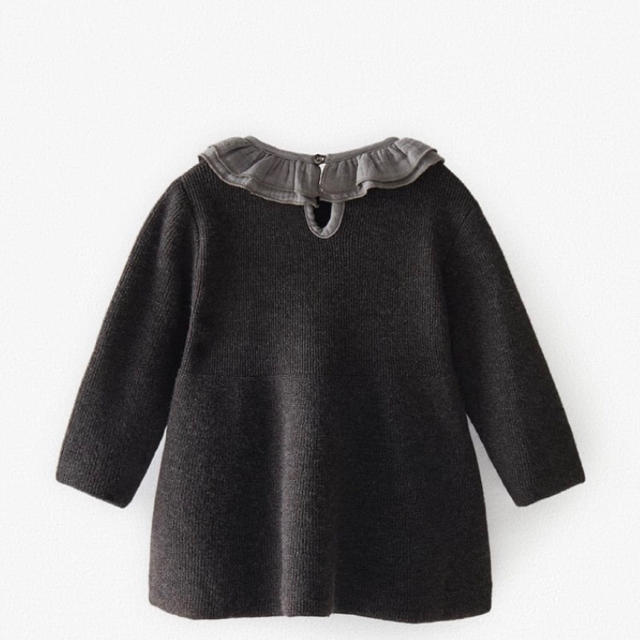 ZARA KIDS(ザラキッズ)のZARA キッズ ザラ ベビーガール フリル付きニットワンピース 92 size キッズ/ベビー/マタニティのキッズ服女の子用(90cm~)(ワンピース)の商品写真