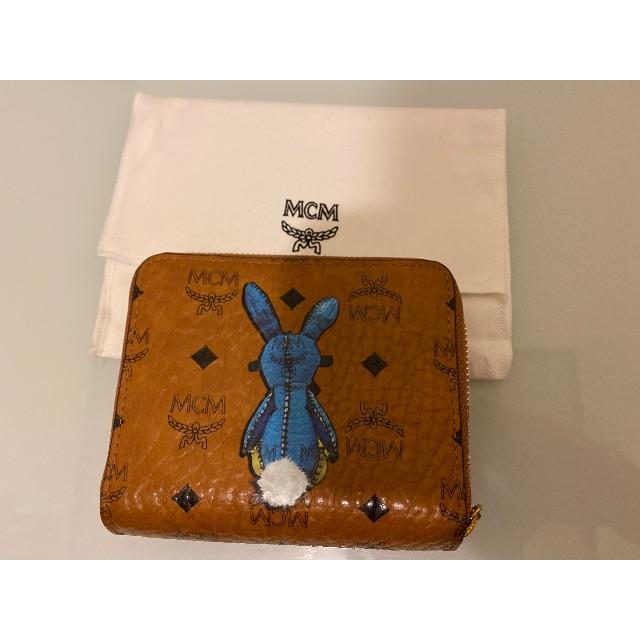 MCM(エムシーエム)のmcm折りたたみ財布rabbit レディースのファッション小物(財布)の商品写真