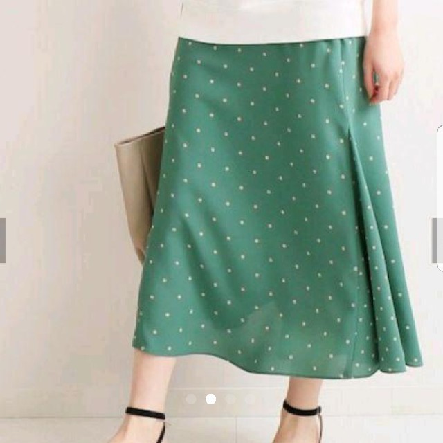 IENA(イエナ)の人気　1回着用　IENA ドット　スカート　グリーン　春色 レディースのスカート(ロングスカート)の商品写真