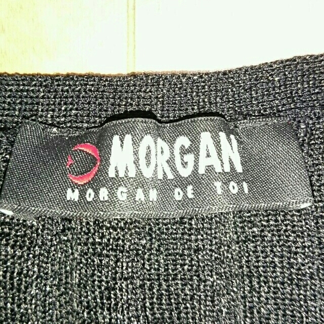 MORGAN(モルガン)のMORGAN 黒ラメ パーティーボレロ レディースのトップス(カーディガン)の商品写真