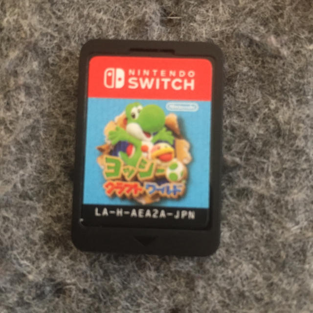 Nintendo Switch(ニンテンドースイッチ)のニンテンドースイッチ ヨッシークラフトワールド エンタメ/ホビーのゲームソフト/ゲーム機本体(家庭用ゲームソフト)の商品写真