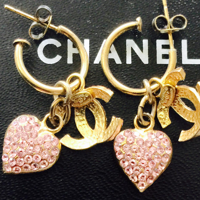 CHANEL(シャネル)のCHANEL ラインストーン ピアス レディースのアクセサリー(ピアス)の商品写真