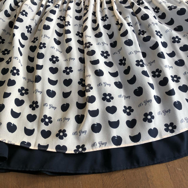 M'S GRACY(エムズグレイシー)の【未使用】M'sグレイシーベージュスカート レディースのスカート(ひざ丈スカート)の商品写真