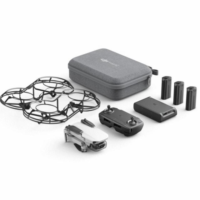 新品未開封　DJI MAVIC MINI Fly Moreコンボ　 エンタメ/ホビーのおもちゃ/ぬいぐるみ(トイラジコン)の商品写真