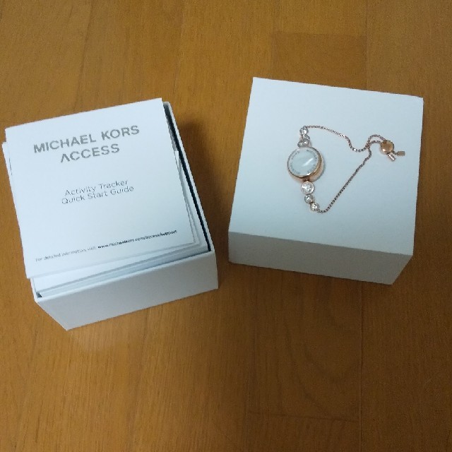 Michael Kors(マイケルコース)の【新品 未使用】MICHAEL KORS ブレスレット レディースのアクセサリー(ブレスレット/バングル)の商品写真