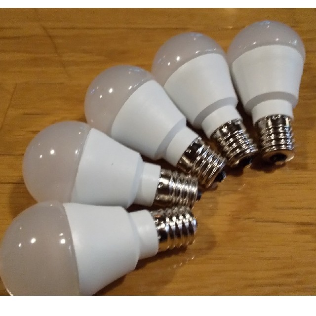 アイリスオーヤマ(アイリスオーヤマ)のアイリスオーヤマLED電球E17電球色調光器対応25W×９個 インテリア/住まい/日用品のライト/照明/LED(蛍光灯/電球)の商品写真