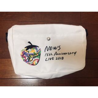 ニュース(NEWS)のNEWS STRAWBERRY ボディーバック(アイドルグッズ)