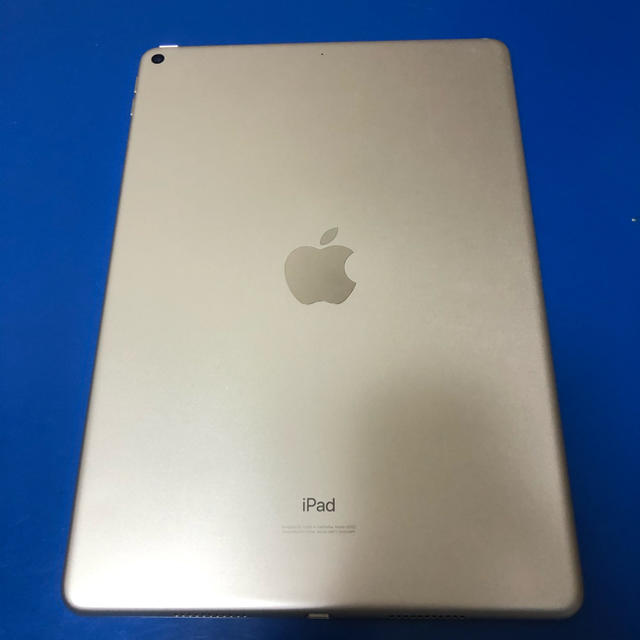 iPad シルバー 第三世代の通販 by りんぷ's shop｜アイパッドならラクマ - iPad Air3 64GB 即納国産