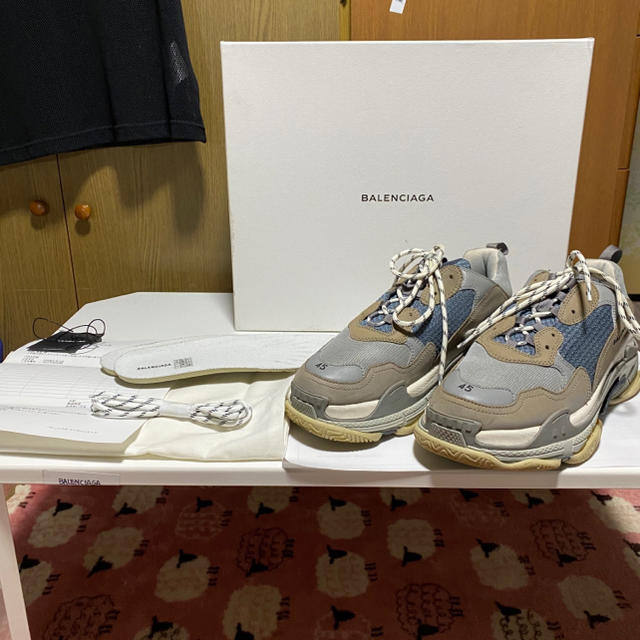 Balenciaga triple s グリ　45