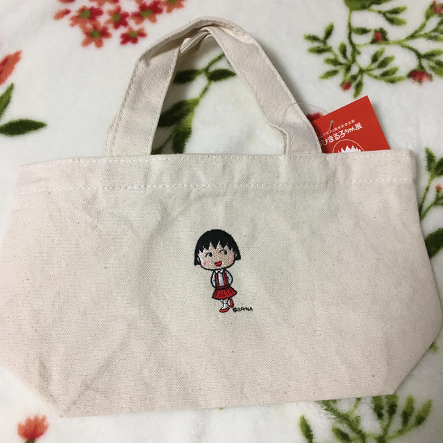 ちびまる子ちゃん展 限定 刺繍ミニトート バッグ エンタメ/ホビーのおもちゃ/ぬいぐるみ(キャラクターグッズ)の商品写真