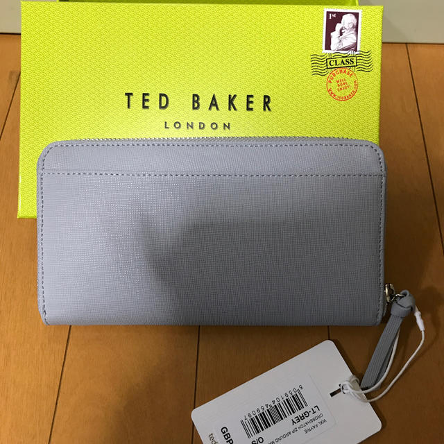 TED BAKER(テッドベイカー)の★新品未使用★   TED   BAKER 長財布 レディースのファッション小物(財布)の商品写真