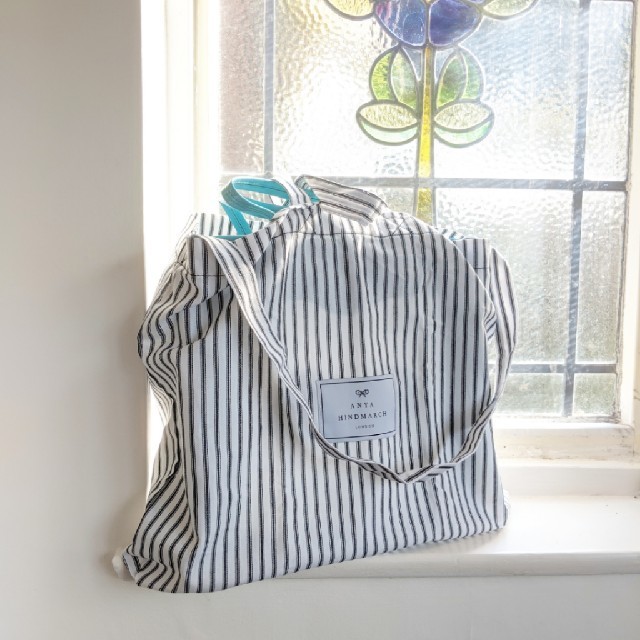 ANYA HINDMARCH - 雨の日に★【新品】Anya Hindmarch アイズ レイニーバッグ トート ANYA HINDMARCH - 雨の日に★【新品】Anya Hindmarch アイズ レイニーバッグ トート
