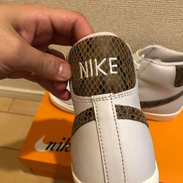 NIKE(ナイキ)の【新品】ナイキ ブレーザー ミッド スネーク メンズの靴/シューズ(スニーカー)の商品写真