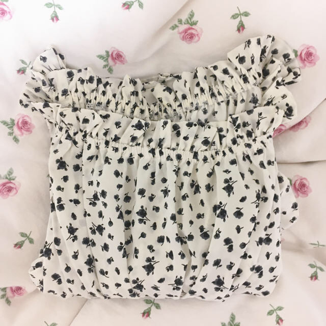 lilLilly(リルリリー)のlilLilly blouse  ((black&white)) レディースのトップス(シャツ/ブラウス(長袖/七分))の商品写真