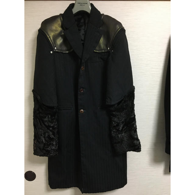 COMME des GARCONS HOMME PLUS(コムデギャルソンオムプリュス)のCOMME des GARÇONS HOMME PLUS 平和の鎧 セットアップ メンズのジャケット/アウター(テーラードジャケット)の商品写真