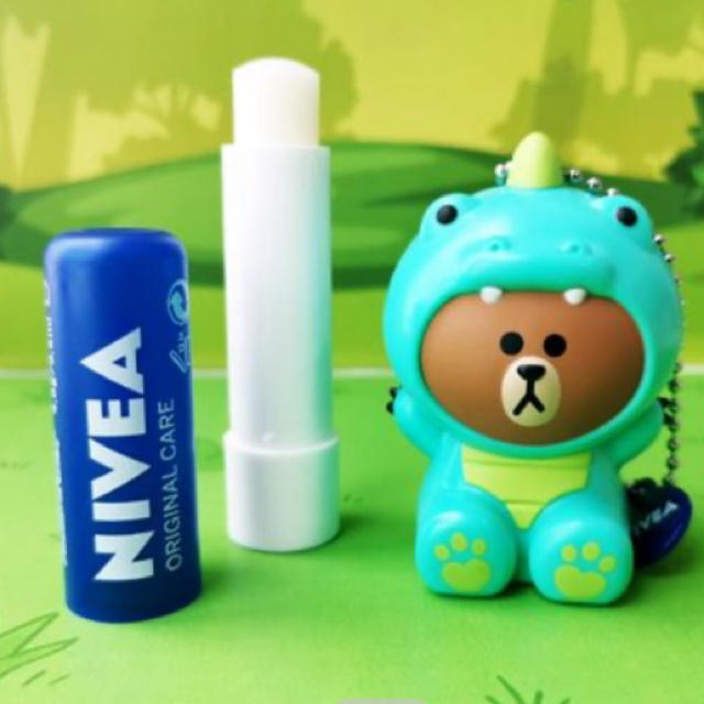 ニベア(ニベア)のNIVEA×LINE FRIENDS リップクリーム &ホルダー コスメ/美容のスキンケア/基礎化粧品(リップケア/リップクリーム)の商品写真