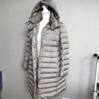 モンクレール(MONCLER)の【国内正規品】 売り切り値下げ☆ モンクレール ダウン グレージュ レディース(ダウンコート)