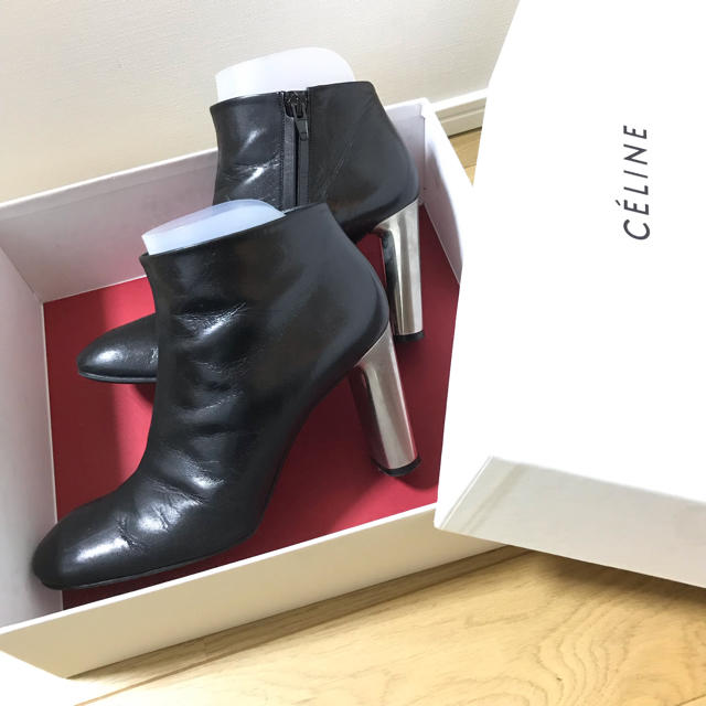 celine(セリーヌ)のセリーヌ バンバン ショートブーツ 37 レディースの靴/シューズ(ブーツ)の商品写真