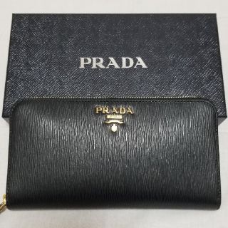 プラダ(PRADA)の【新品未使用】PRADAラウンドジップバイカラー大人気！黒×赤(財布)