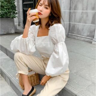 ザラ(ZARA)の新品⭐︎パワショルスクエアネックブラウス(シャツ/ブラウス(長袖/七分))