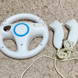 ウィー(Wii)のwii ハンドル ヌンチャク(家庭用ゲーム機本体)