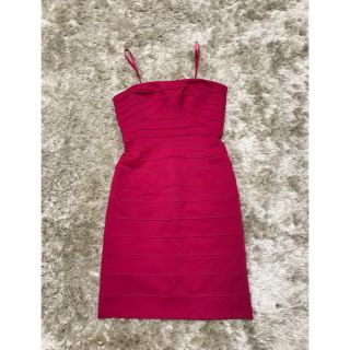 ビーシービージーマックスアズリア(BCBGMAXAZRIA)のBCBGMAXAZRIA ドレス(ミディアムドレス)