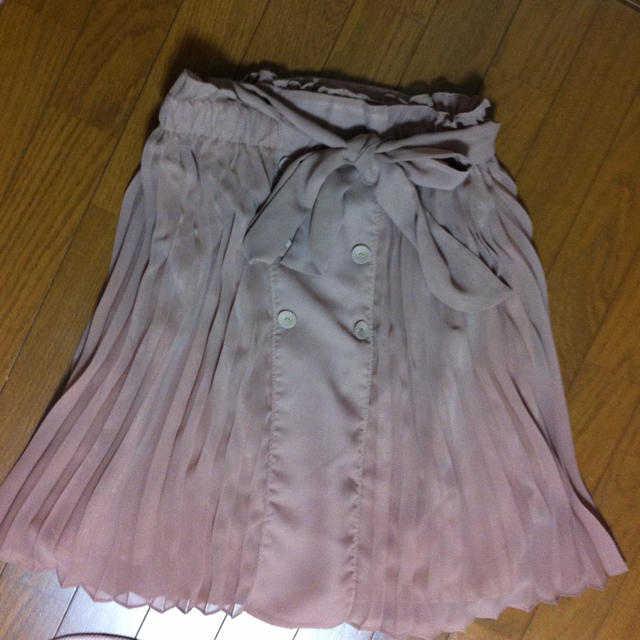 THE EMPORIUM(ジエンポリアム)の値下げ☆ エンポリアム プリーツスカート レディースのスカート(ひざ丈スカート)の商品写真