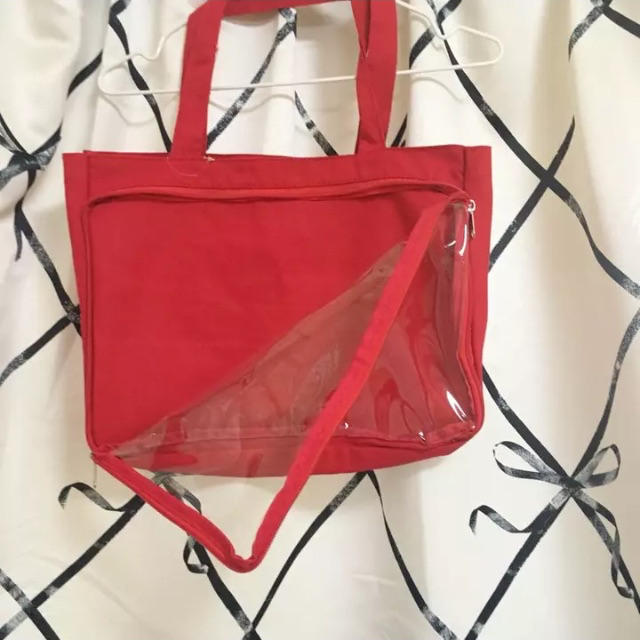 新品　イタバ　痛バッグ　赤 レディースのバッグ(トートバッグ)の商品写真