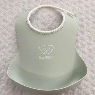 ベビービョルン(BABYBJORN)のベビービョルン　シリコンスタイ　パウダーグリーン(お食事エプロン)