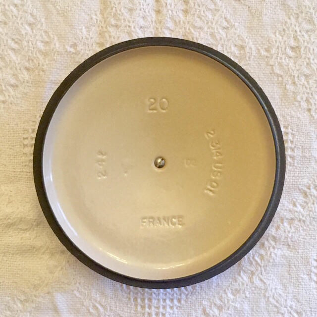 LE ココットロンド(チェリーレッド・20cm)の通販 by Billy's shop|ルクルーゼならラクマ CREUSET - ル・クルーゼ 再入荷国産