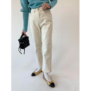 トゥデイフル(TODAYFUL)のnugu white pants.最終値下げ 3500円から3000円で(カジュアルパンツ)