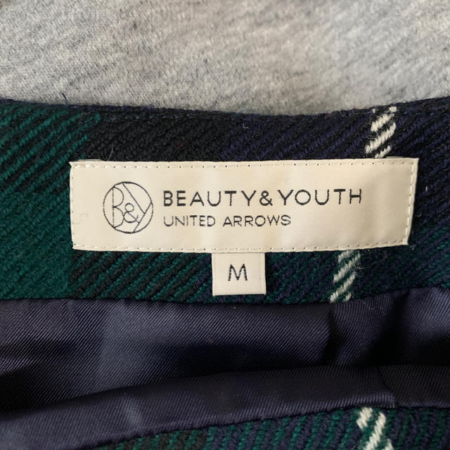 BEAUTY&YOUTH UNITED ARROWS(ビューティアンドユースユナイテッドアローズ)のビューティアンドユース　台形スカート レディースのスカート(ミニスカート)の商品写真