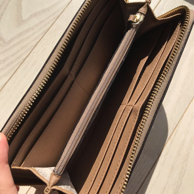 Michael Kors(マイケルコース)のMICHAEL KORS長財布 レディースのファッション小物(財布)の商品写真