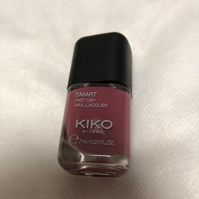 Dior(ディオール)のKIKOMIRANO ローズピンクマット  ネイビーマット　2点 コスメ/美容のネイル(マニキュア)の商品写真