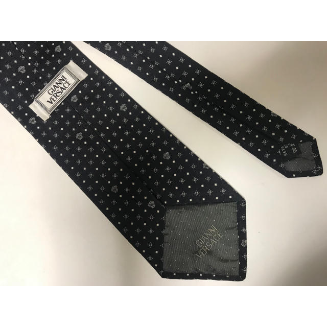 年末のプロモーション大特価! VERSACE CLASSIC ヴェルサーチ ブラック