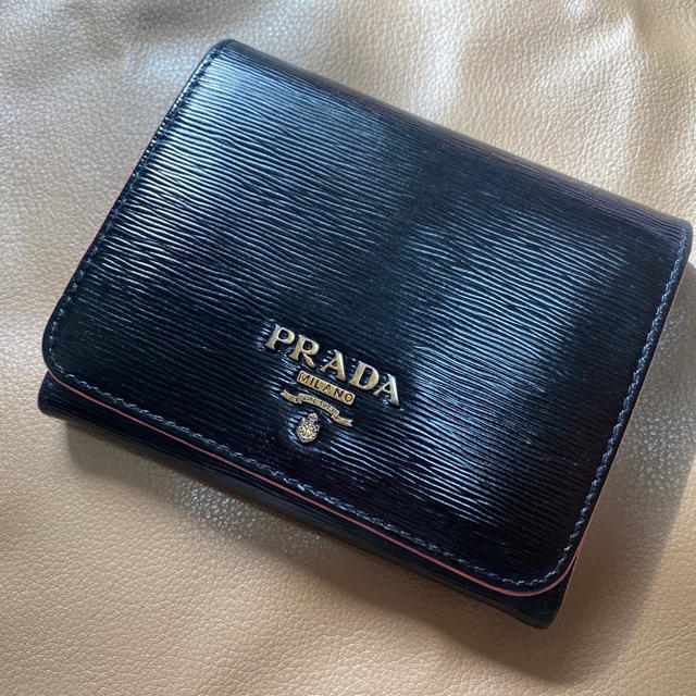 PRADA 三つ折り　財布　値下げ交渉可