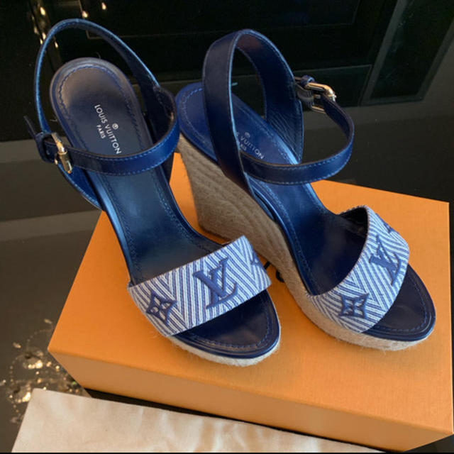 LOUIS VUITTON(ルイヴィトン)の美品✨LouisVuittonウェッジサンダル✨レディース レディースの靴/シューズ(サンダル)の商品写真
