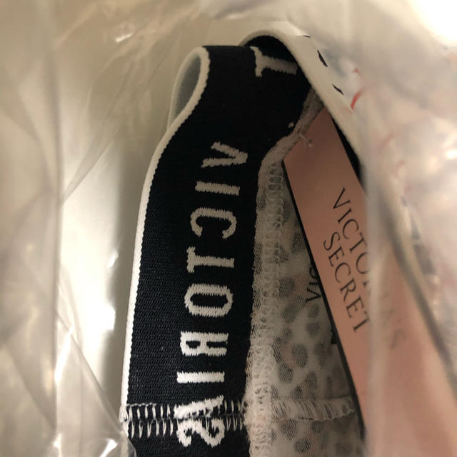 Victoria's Secret(ヴィクトリアズシークレット)の新品未使用Victoria’s Secret ♡レオパード豹柄ショーツサイズS♡ レディースの下着/アンダーウェア(ショーツ)の商品写真