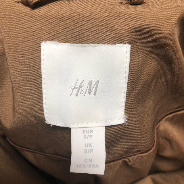 H&M(エイチアンドエム)のH＆M トレンチコート 大きい 新品  スプリングコート エイチアンドエム レディースのジャケット/アウター(トレンチコート)の商品写真