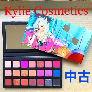 カイリーコスメティックス(Kylie Cosmetics)のカイリー/ バスデー限定/ アイシャドウパレット(アイシャドウ)