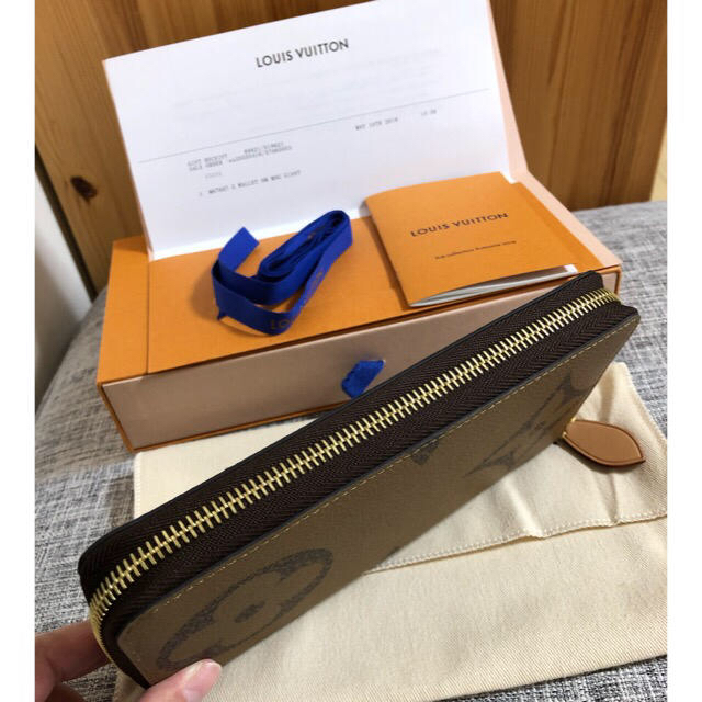 極美品◎正規品 イタリア製 FENDI フェンディ レディース 22年 FQ7423 ライラック スパンコール刺繍 ミニスカート パープル 36 定412500円