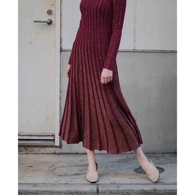 Ameri VINTAGE(アメリヴィンテージ)のBELLE   GLITTER KNIT DRESS レディースのワンピース(ロングワンピース/マキシワンピース)の商品写真