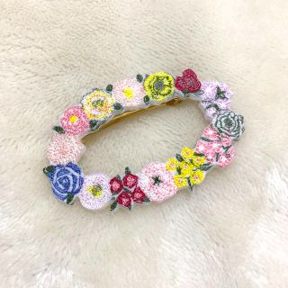 フランシュリッペ(franche lippee)の○ ハウピア　バレッタ　フェルト　haupia 花　フラワー　刺繍(バレッタ/ヘアクリップ)