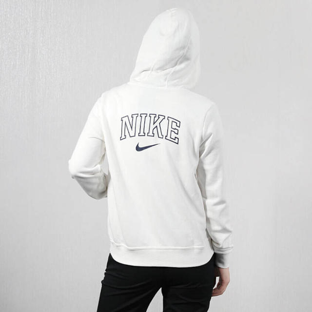 NIKE(ナイキ)の《新品未使用》ナイキ レディース パーカー Lサイズ 定価7700円 レディースのトップス(パーカー)の商品写真